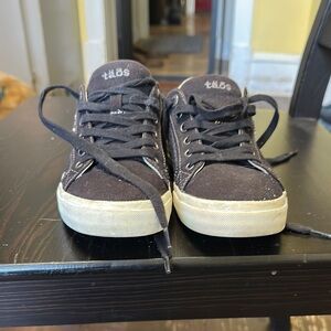 Taos Footwear Black Sneakers Versatile Canvas Design